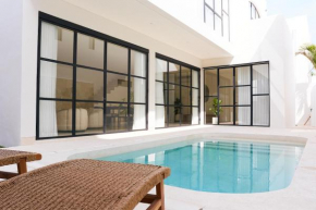 Casa Lily - Luxury 3 Bedroom Villa in Bingin